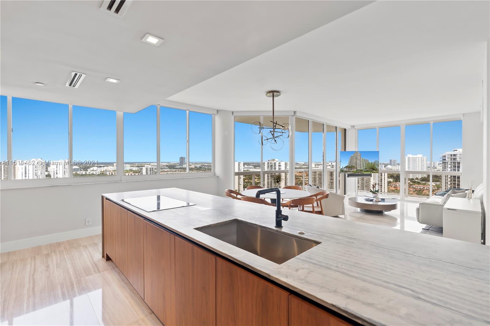 20185 E Country Club Dr PH6, Aventura, Florida 33180, 2 Bedrooms Bedrooms, ,2 BathroomsBathrooms,Residential,For Sale,20185 E Country Club Dr PH6,A11519462