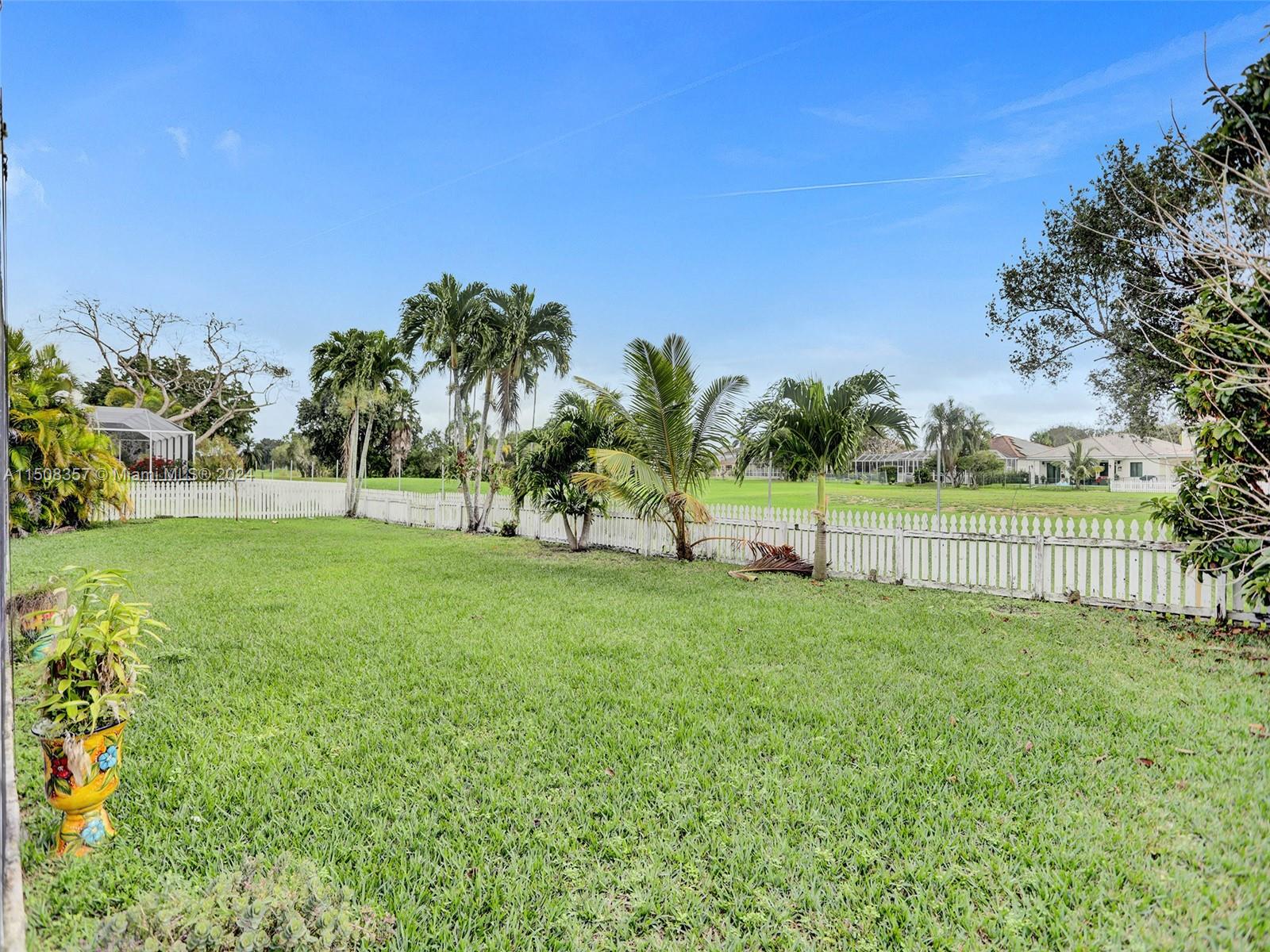 2835 Fairways Dr, Homestead, Florida 33035, 5 Bedrooms Bedrooms, ,2 BathroomsBathrooms,Residential,For Sale,2835 Fairways Dr,A11508357