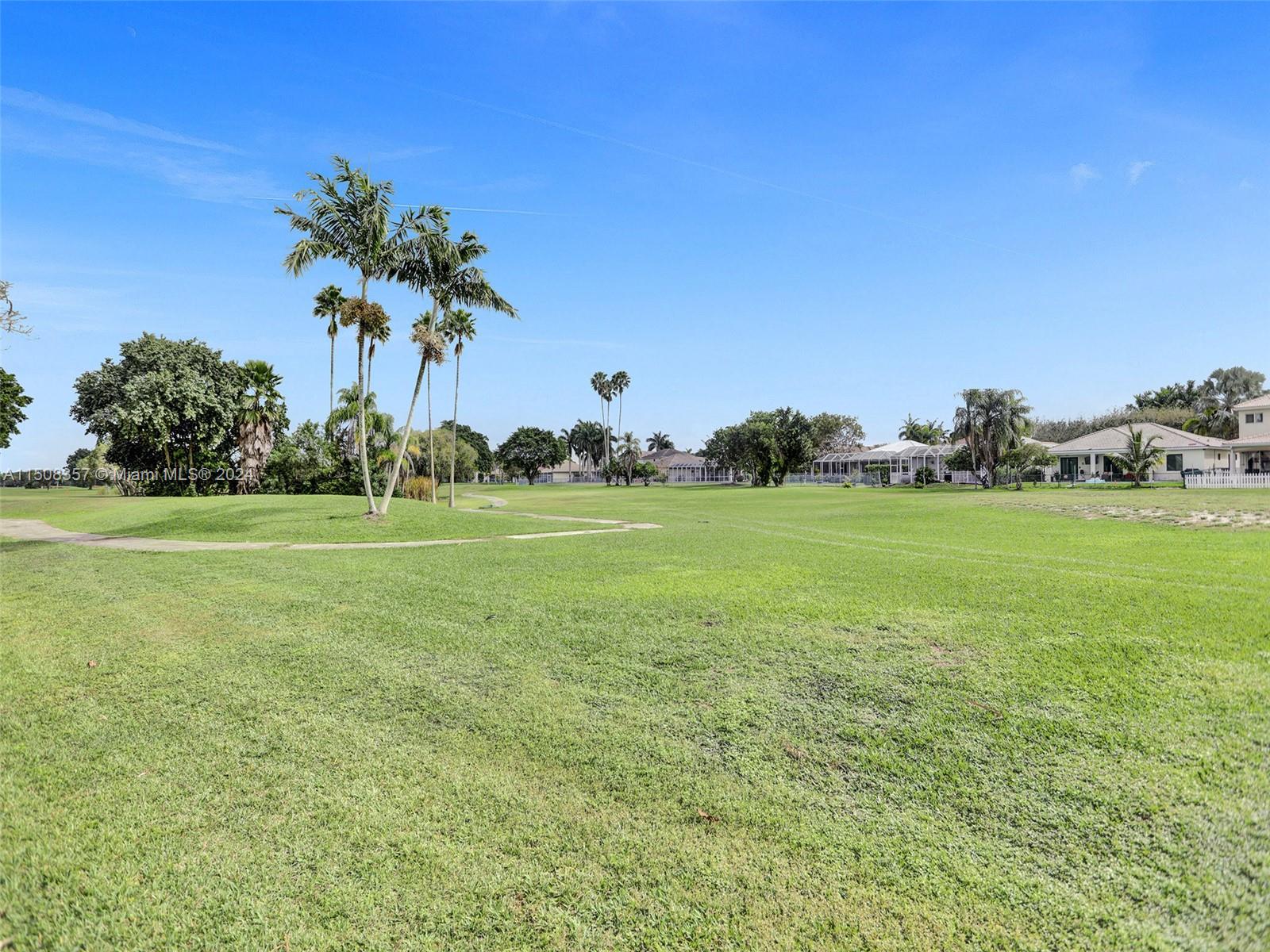 2835 Fairways Dr, Homestead, Florida 33035, 5 Bedrooms Bedrooms, ,2 BathroomsBathrooms,Residential,For Sale,2835 Fairways Dr,A11508357