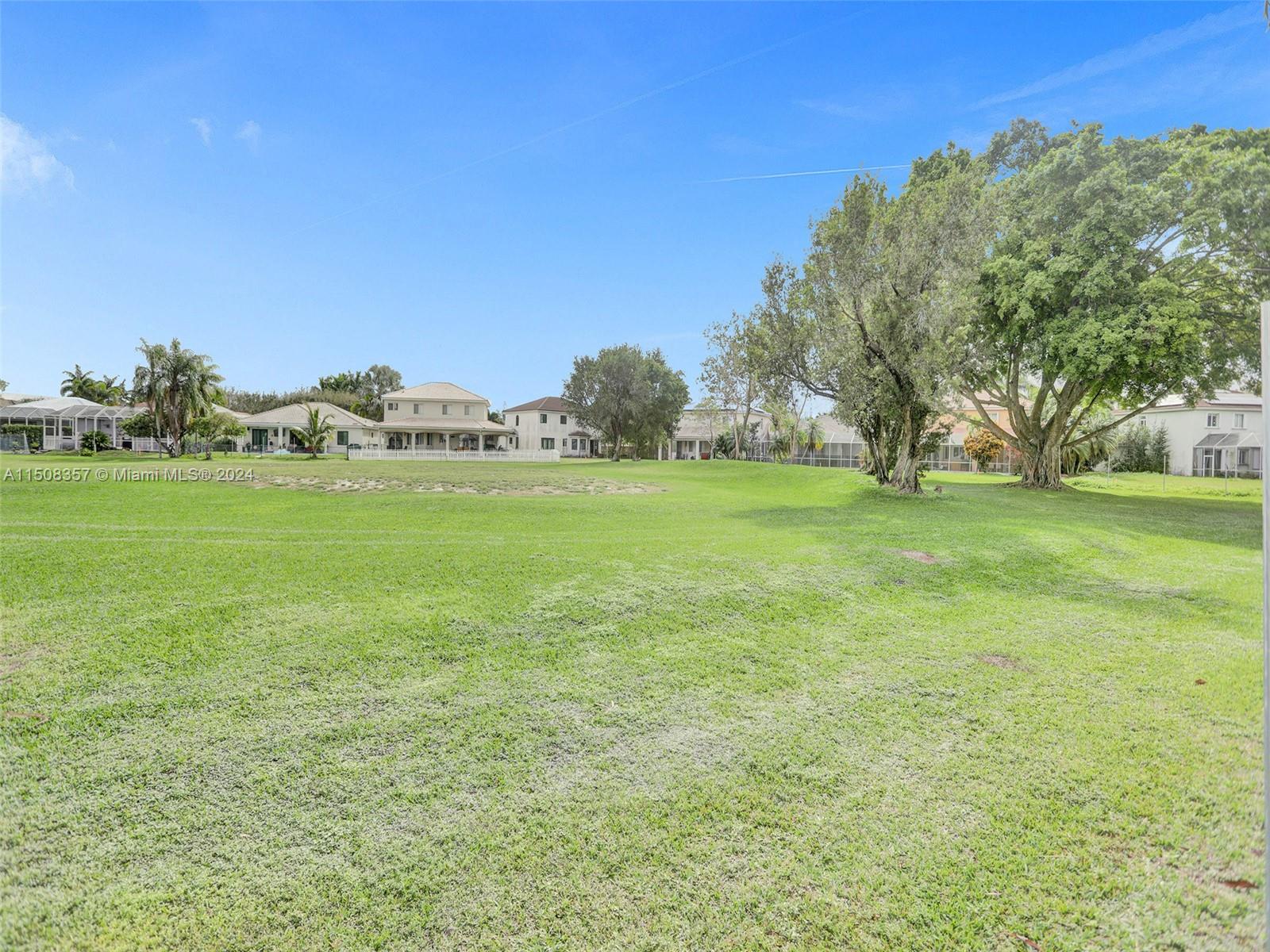 2835 Fairways Dr, Homestead, Florida 33035, 5 Bedrooms Bedrooms, ,2 BathroomsBathrooms,Residential,For Sale,2835 Fairways Dr,A11508357