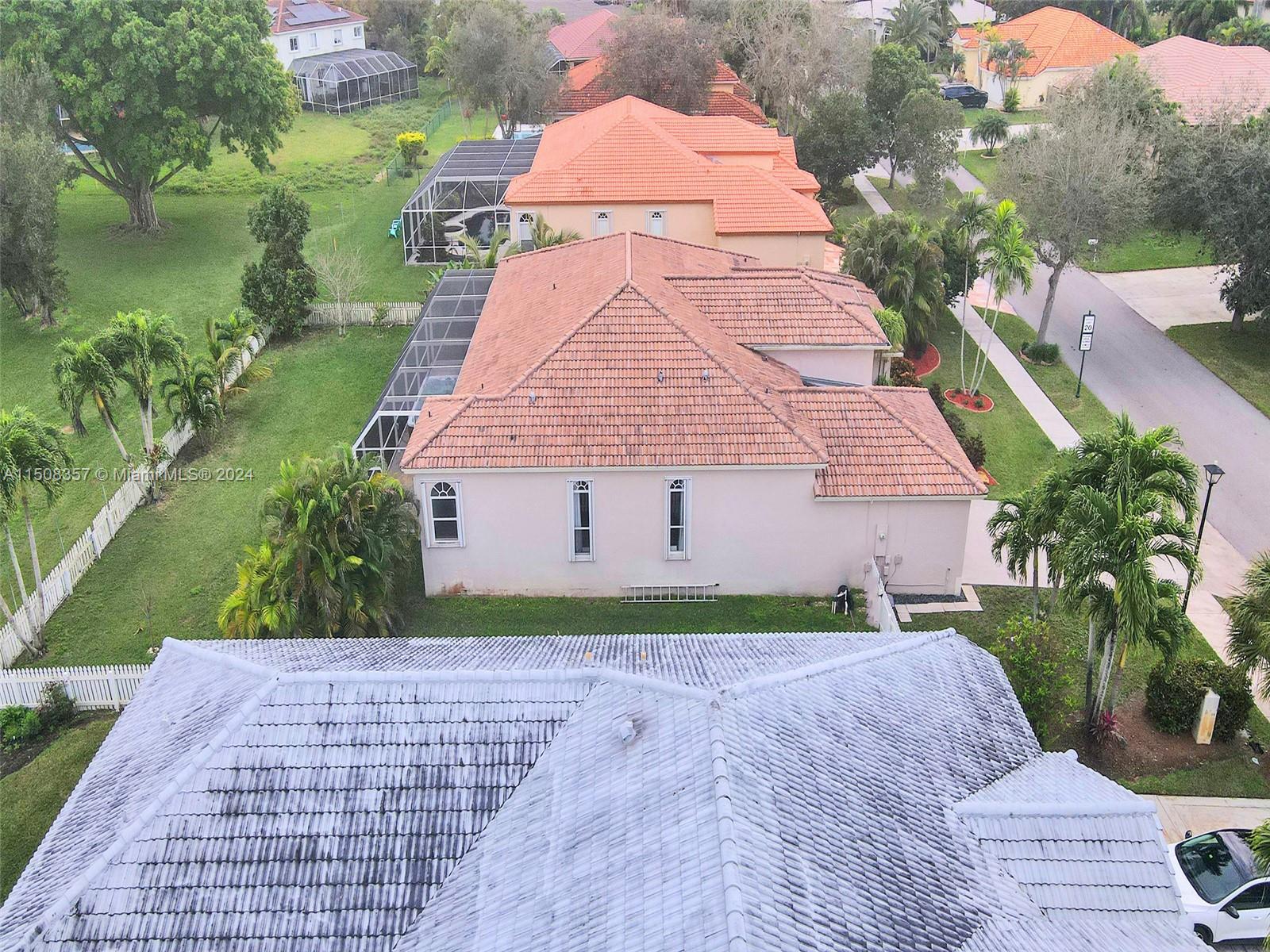 2835 Fairways Dr, Homestead, Florida 33035, 5 Bedrooms Bedrooms, ,2 BathroomsBathrooms,Residential,For Sale,2835 Fairways Dr,A11508357