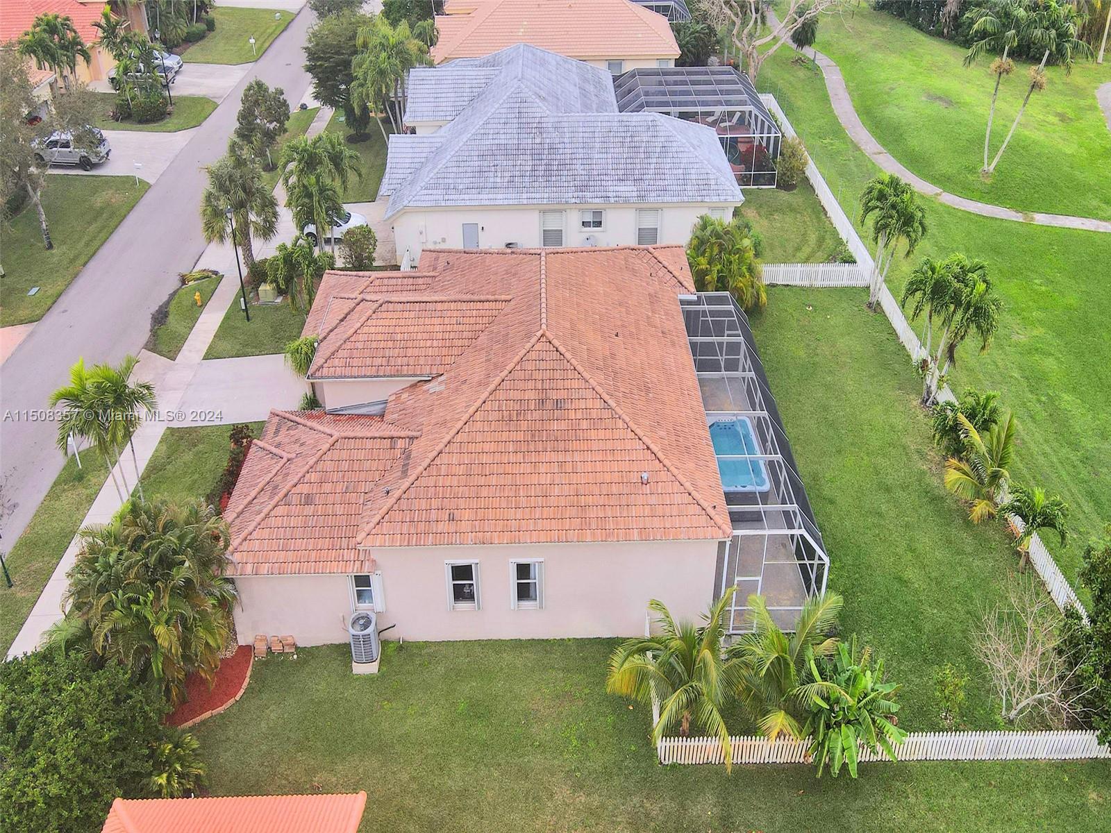 2835 Fairways Dr, Homestead, Florida 33035, 5 Bedrooms Bedrooms, ,2 BathroomsBathrooms,Residential,For Sale,2835 Fairways Dr,A11508357