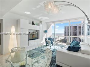 6801 Collins Ave, Miami Beach, FL, 33141 United States, 1 Bedroom Bedrooms, ,1 BathroomBathrooms,Residential,For Sale,Collins Ave,A11520754