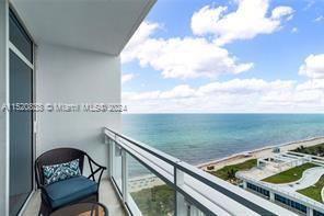 6801 Collins Ave LPH08, Miami Beach, Florida 33141, 1 Bedroom Bedrooms, ,1 BathroomBathrooms,Residentiallease,For Rent,6801 Collins Ave LPH08,A11520838