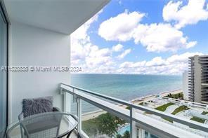 6801 Collins Ave LPH08, Miami Beach, Florida 33141, 1 Bedroom Bedrooms, ,1 BathroomBathrooms,Residentiallease,For Rent,6801 Collins Ave LPH08,A11520838