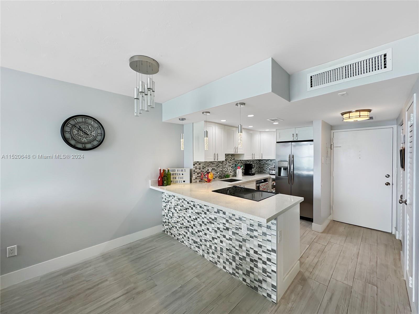 2899 Collins Ave 1135, Miami Beach, Florida 33140, 1 Bedroom Bedrooms, ,1 BathroomBathrooms,Residential,For Sale,2899 Collins Ave 1135,A11520648