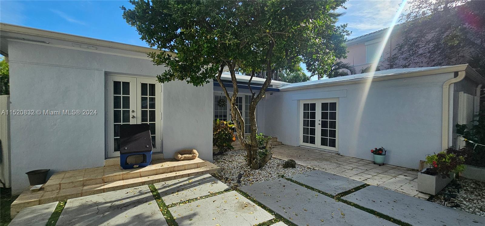 1560 S Bay Dr, Miami Beach, Florida 33141, 3 Bedrooms Bedrooms, ,3 BathroomsBathrooms,Residential,For Sale,1560 S Bay Dr,A11520832