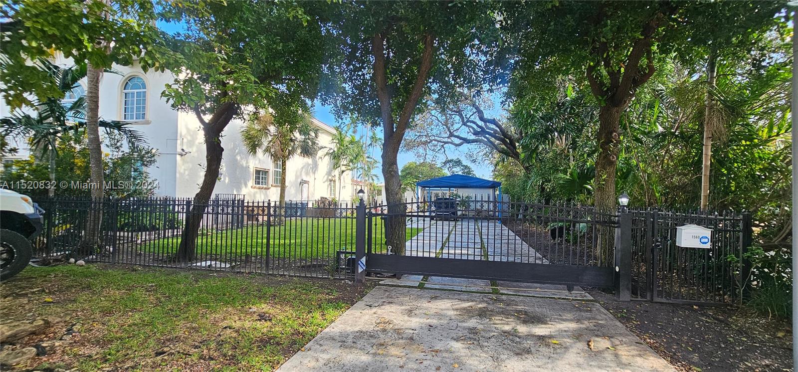 1560 S Bay Dr, Miami Beach, Florida 33141, 3 Bedrooms Bedrooms, ,3 BathroomsBathrooms,Residential,For Sale,1560 S Bay Dr,A11520832
