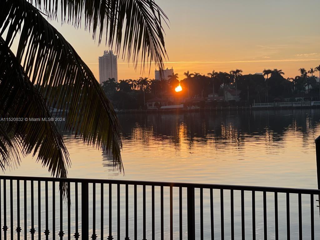 1560 S Bay Dr, Miami Beach, Florida 33141, 3 Bedrooms Bedrooms, ,3 BathroomsBathrooms,Residential,For Sale,1560 S Bay Dr,A11520832