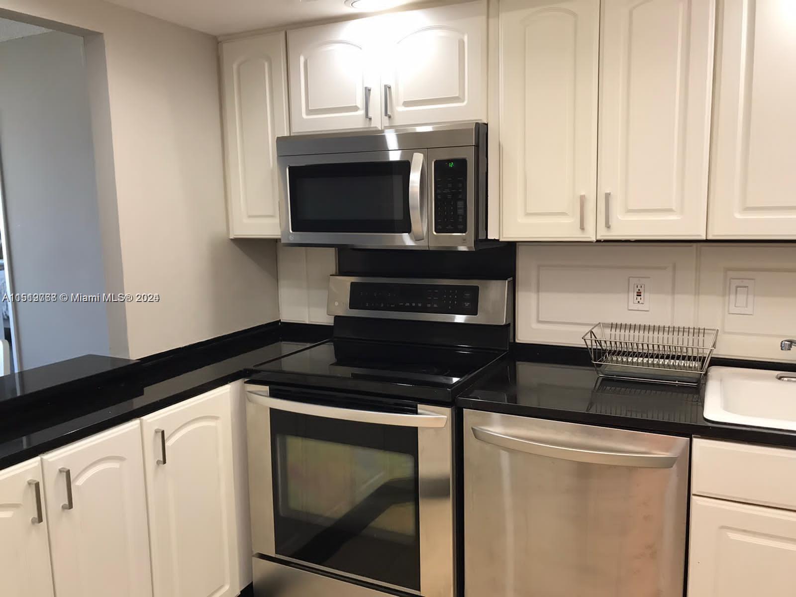 3731 N Country Club Dr 1129, Aventura, Florida 33180, 2 Bedrooms Bedrooms, ,2 BathroomsBathrooms,Residentiallease,For Rent,3731 N Country Club Dr 1129,A11519768