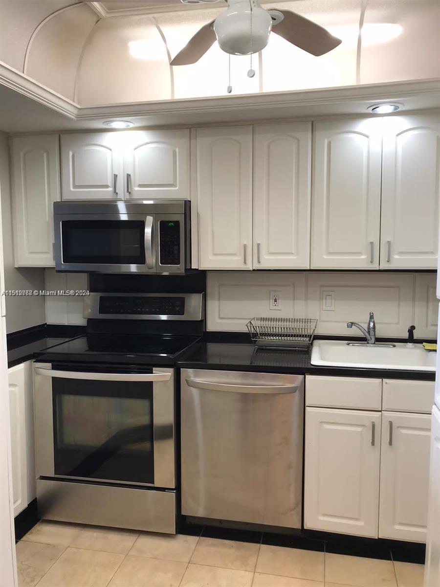 3731 N Country Club Dr 1129, Aventura, Florida 33180, 2 Bedrooms Bedrooms, ,2 BathroomsBathrooms,Residentiallease,For Rent,3731 N Country Club Dr 1129,A11519768