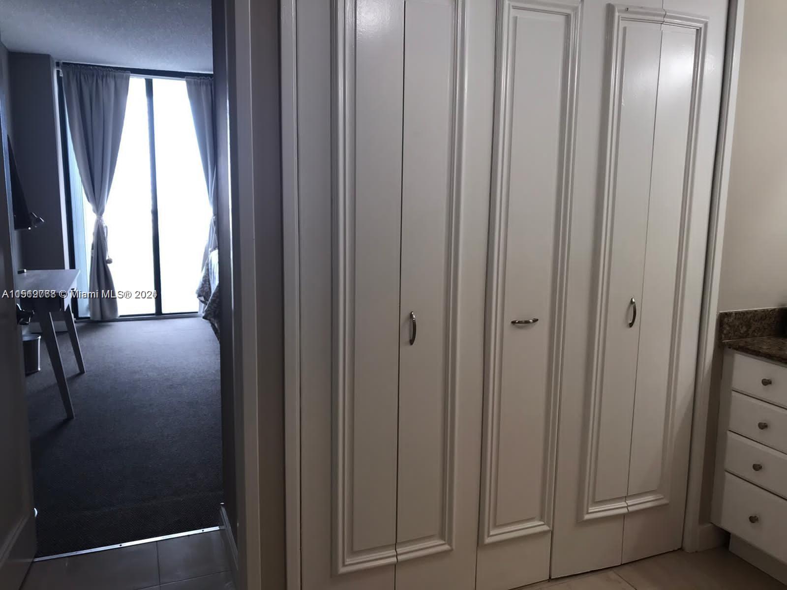 3731 N Country Club Dr 1129, Aventura, Florida 33180, 2 Bedrooms Bedrooms, ,2 BathroomsBathrooms,Residentiallease,For Rent,3731 N Country Club Dr 1129,A11519768