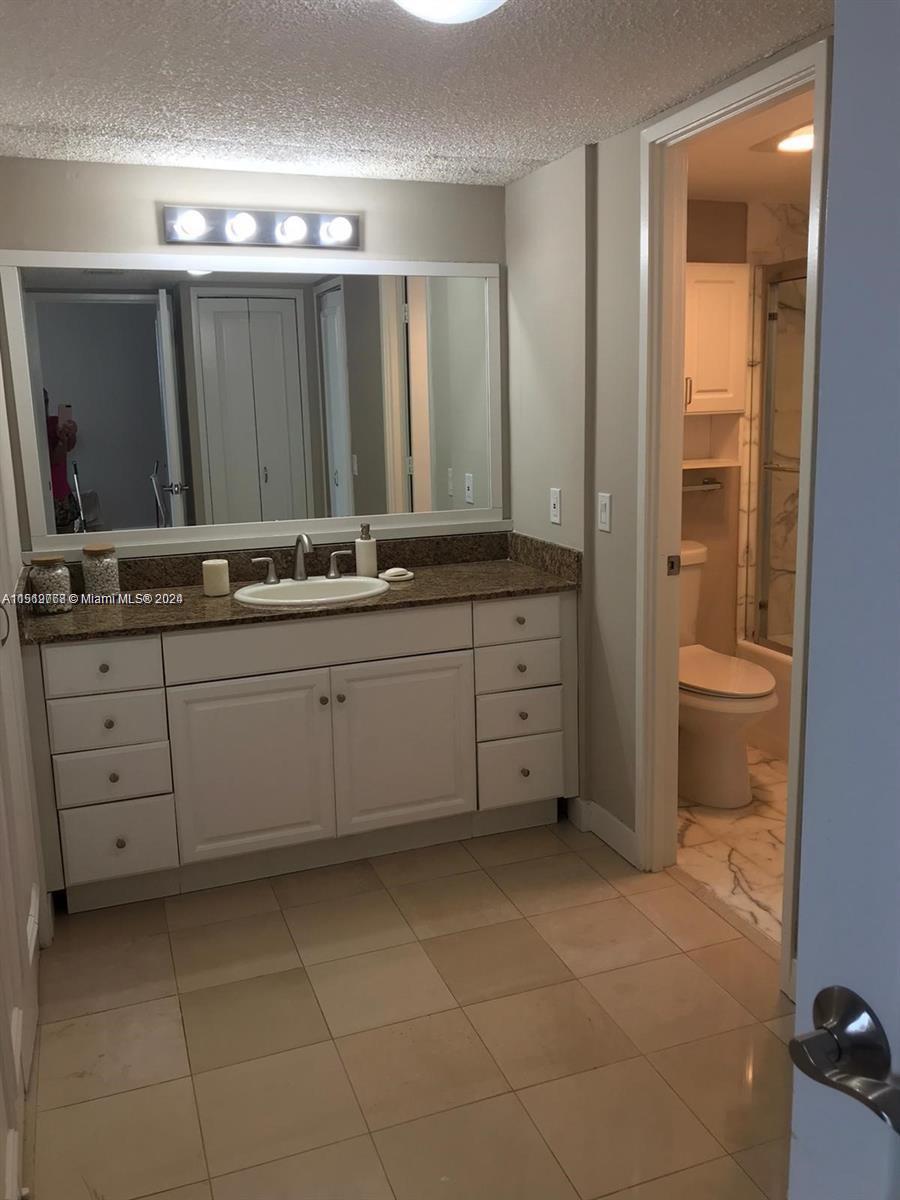 3731 N Country Club Dr 1129, Aventura, Florida 33180, 2 Bedrooms Bedrooms, ,2 BathroomsBathrooms,Residentiallease,For Rent,3731 N Country Club Dr 1129,A11519768