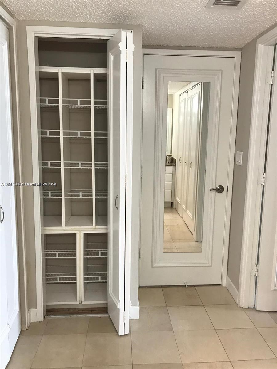 3731 N Country Club Dr 1129, Aventura, Florida 33180, 2 Bedrooms Bedrooms, ,2 BathroomsBathrooms,Residentiallease,For Rent,3731 N Country Club Dr 1129,A11519768