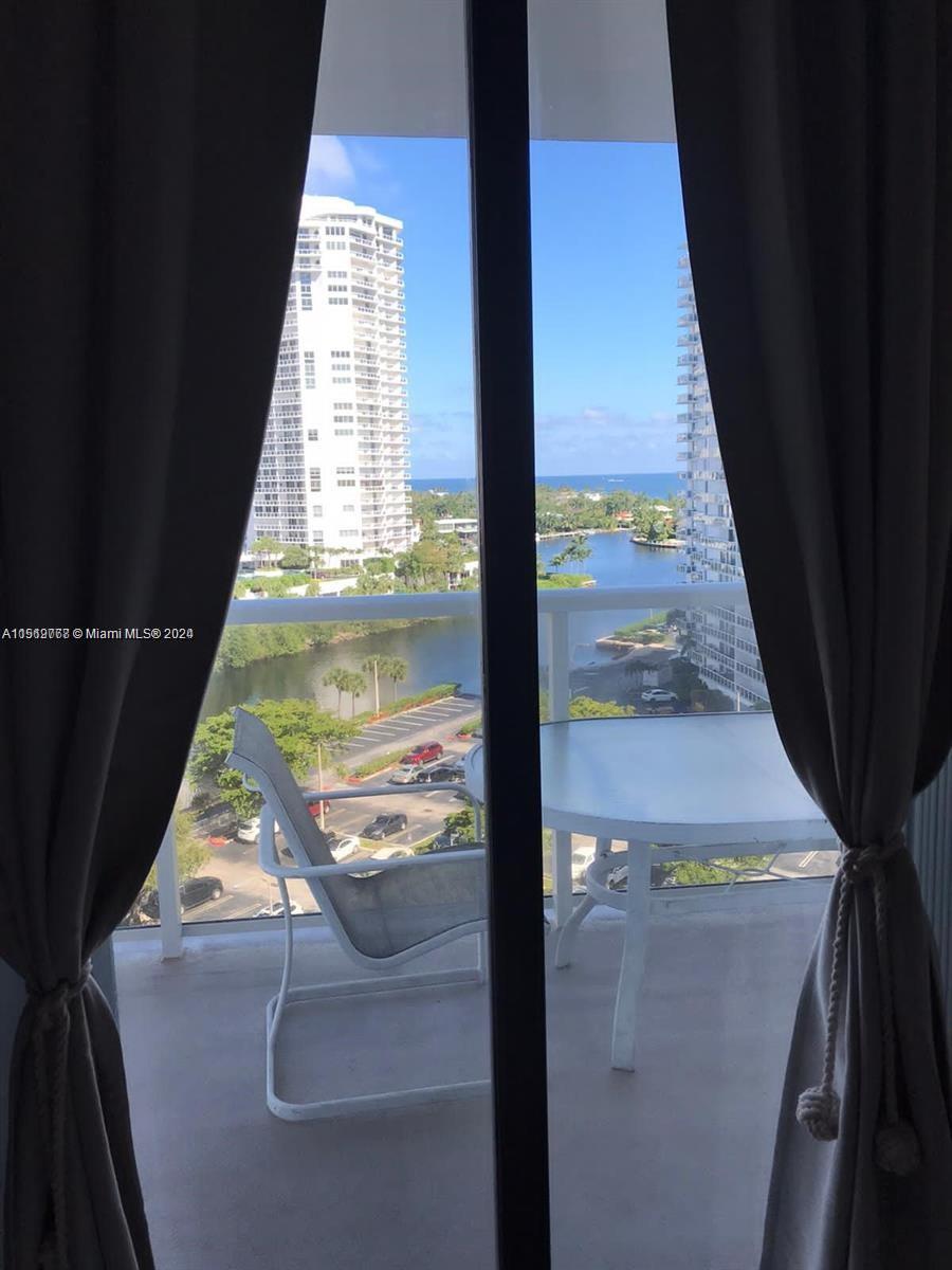 3731 N Country Club Dr 1129, Aventura, Florida 33180, 2 Bedrooms Bedrooms, ,2 BathroomsBathrooms,Residentiallease,For Rent,3731 N Country Club Dr 1129,A11519768