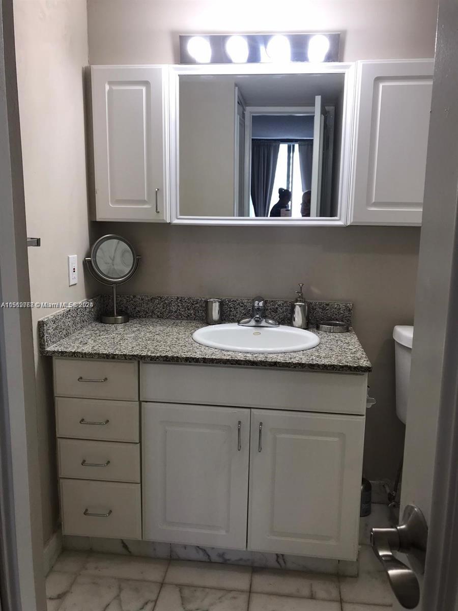 3731 N Country Club Dr 1129, Aventura, Florida 33180, 2 Bedrooms Bedrooms, ,2 BathroomsBathrooms,Residentiallease,For Rent,3731 N Country Club Dr 1129,A11519768