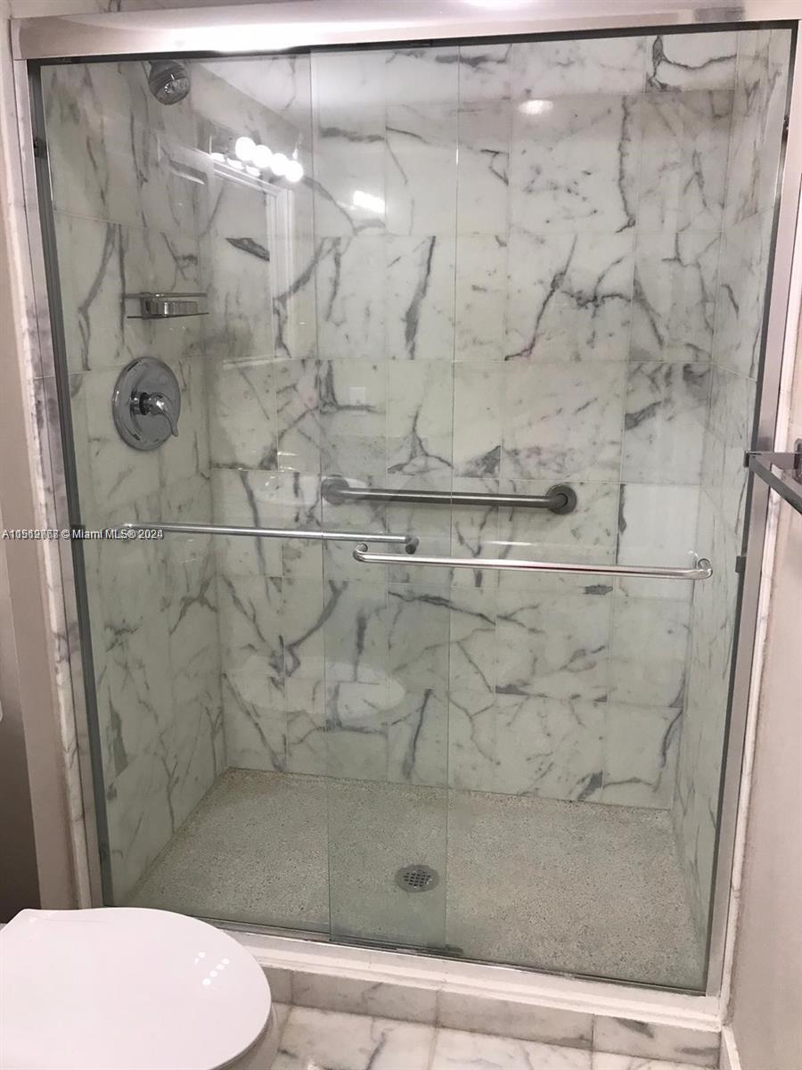 3731 N Country Club Dr 1129, Aventura, Florida 33180, 2 Bedrooms Bedrooms, ,2 BathroomsBathrooms,Residentiallease,For Rent,3731 N Country Club Dr 1129,A11519768