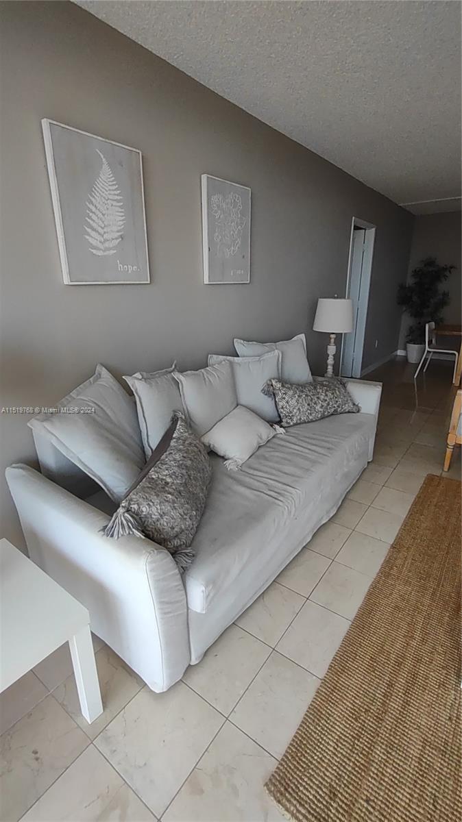 3731 N Country Club Dr 1129, Aventura, Florida 33180, 2 Bedrooms Bedrooms, ,2 BathroomsBathrooms,Residentiallease,For Rent,3731 N Country Club Dr 1129,A11519768