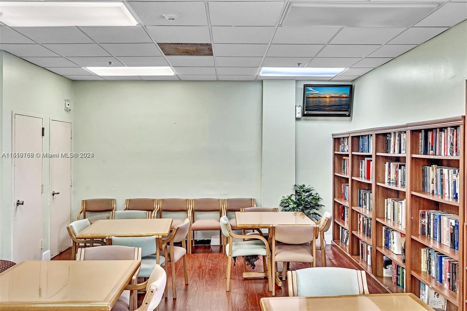 3731 N Country Club Dr 1129, Aventura, Florida 33180, 2 Bedrooms Bedrooms, ,2 BathroomsBathrooms,Residentiallease,For Rent,3731 N Country Club Dr 1129,A11519768