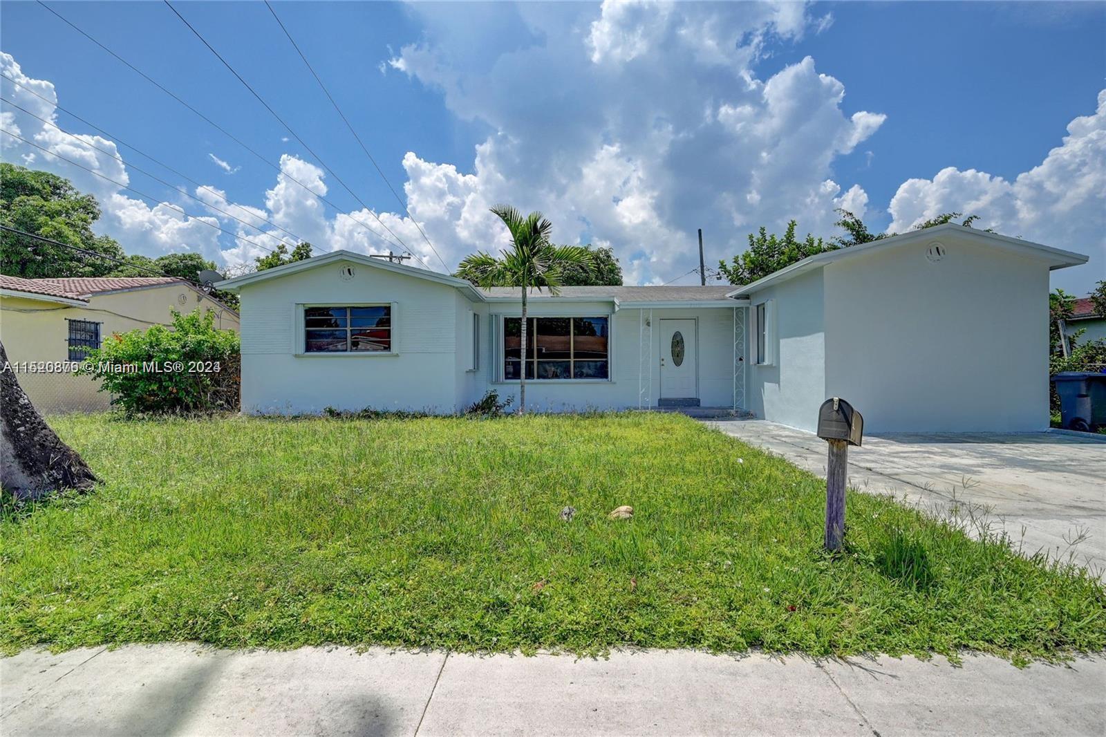 1510 S 24th Ave  For Sale A11520876, FL