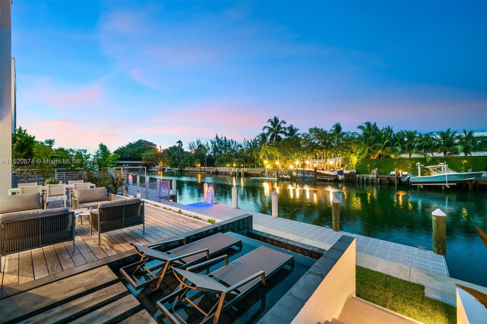 1011 48th St - Ritz Carlton Residences, Miami Beach, FL, 33140 United States, 4 Bedrooms Bedrooms, ,4 BathroomsBathrooms,Residential,For Sale,48th St - Ritz Carlton Residences,A11520874