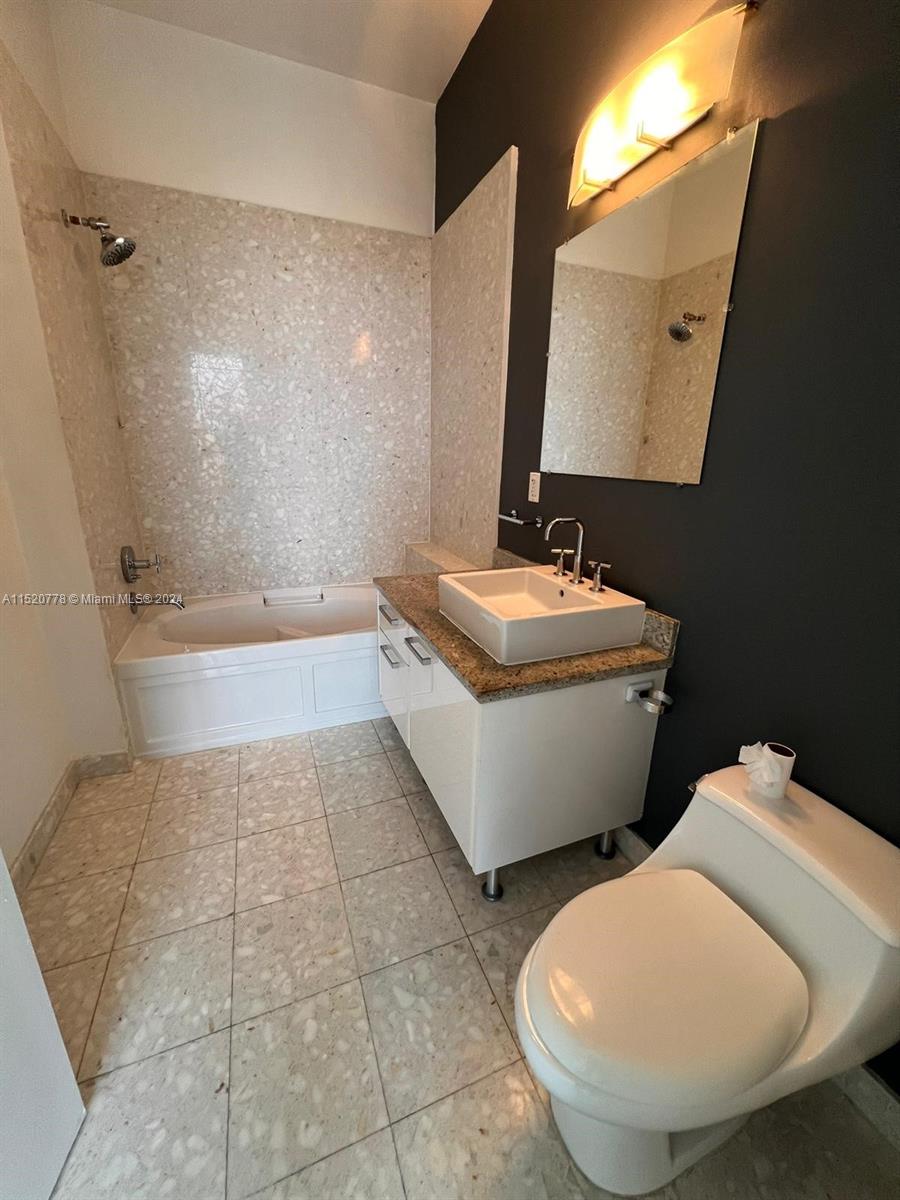 185 7th St, Miami, FL, 33130 United States, 1 Bedroom Bedrooms, ,1 BathroomBathrooms,Residential,For Sale,7th St,A11520778