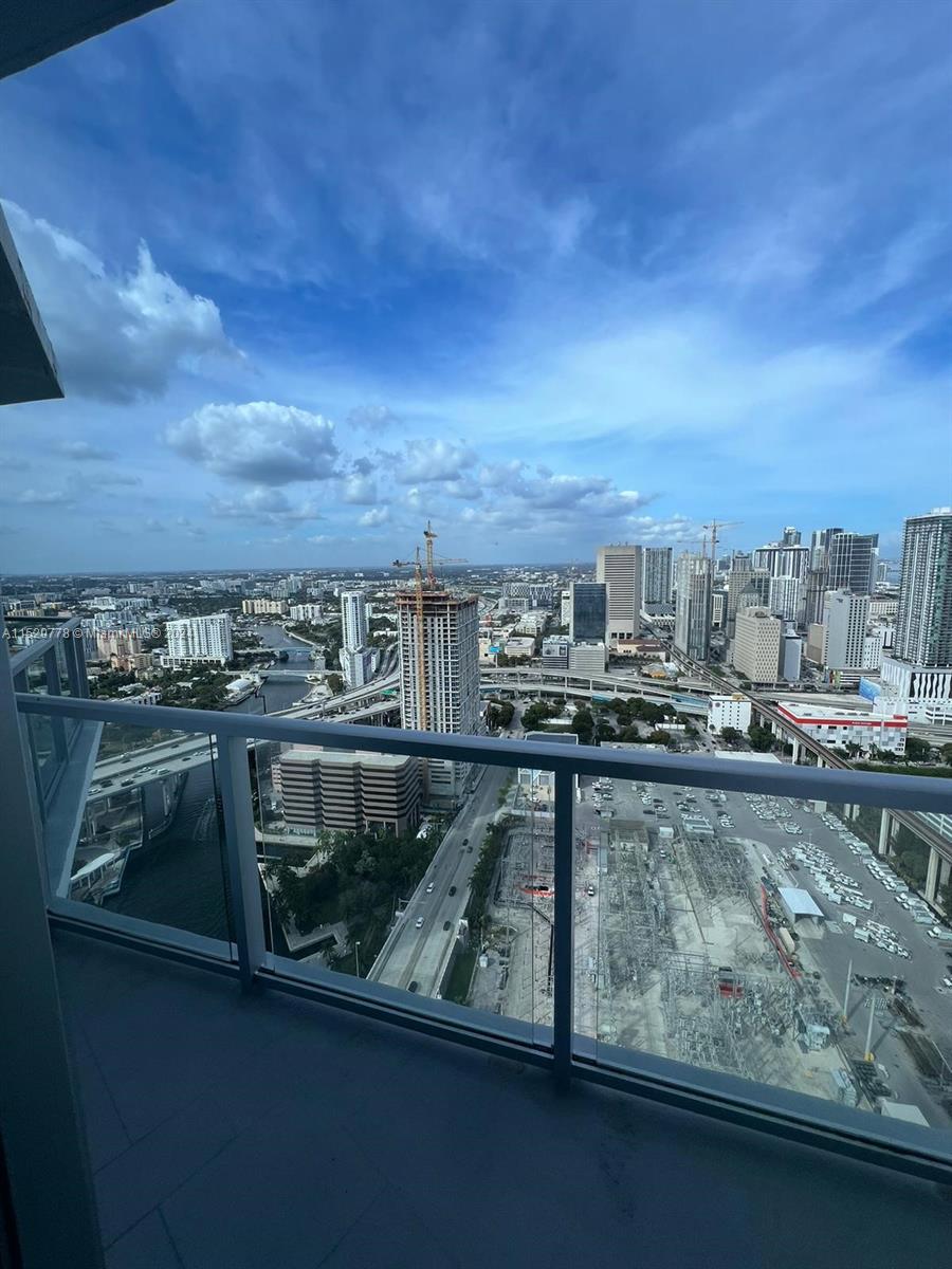 185 7th St, Miami, FL, 33130 United States, 1 Bedroom Bedrooms, ,1 BathroomBathrooms,Residential,For Sale,7th St,A11520778