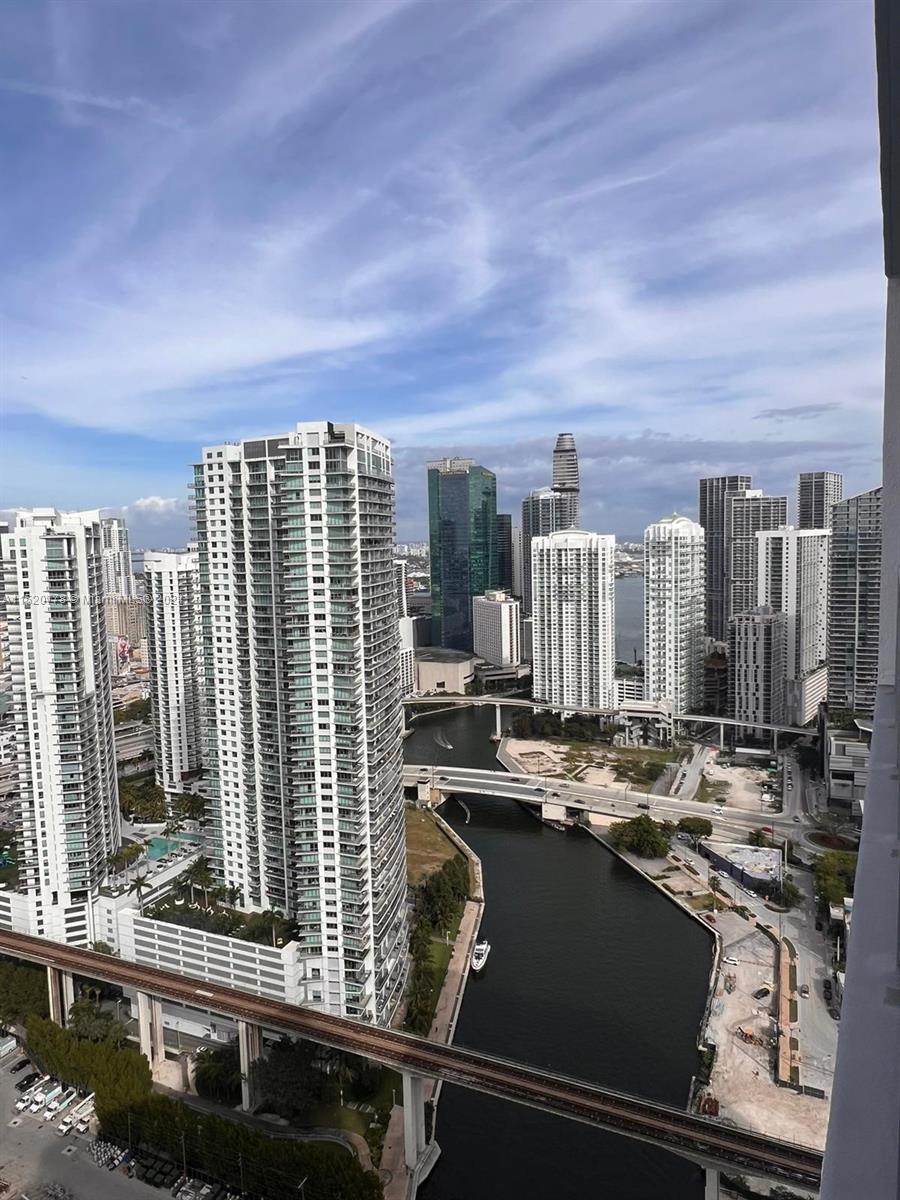 185 7th St, Miami, FL, 33130 United States, 1 Bedroom Bedrooms, ,1 BathroomBathrooms,Residential,For Sale,7th St,A11520778