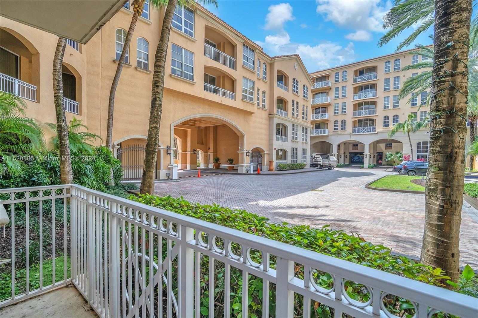 3001 185th St, Aventura, FL, 33180 United States, 1 Bedroom Bedrooms, ,1 BathroomBathrooms,Residential,For Sale,185th St,A11520885