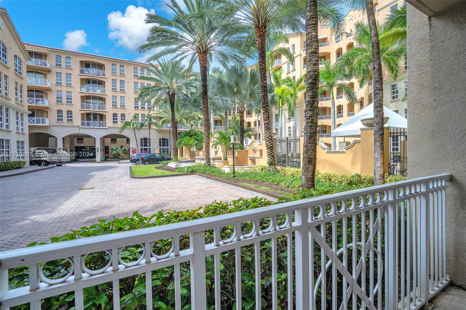 3001 NE 185th St 122, Aventura, Florida 33180, 1 Bedroom Bedrooms, ,1 BathroomBathrooms,Residential,For Sale,3001 NE 185th St 122,A11520885