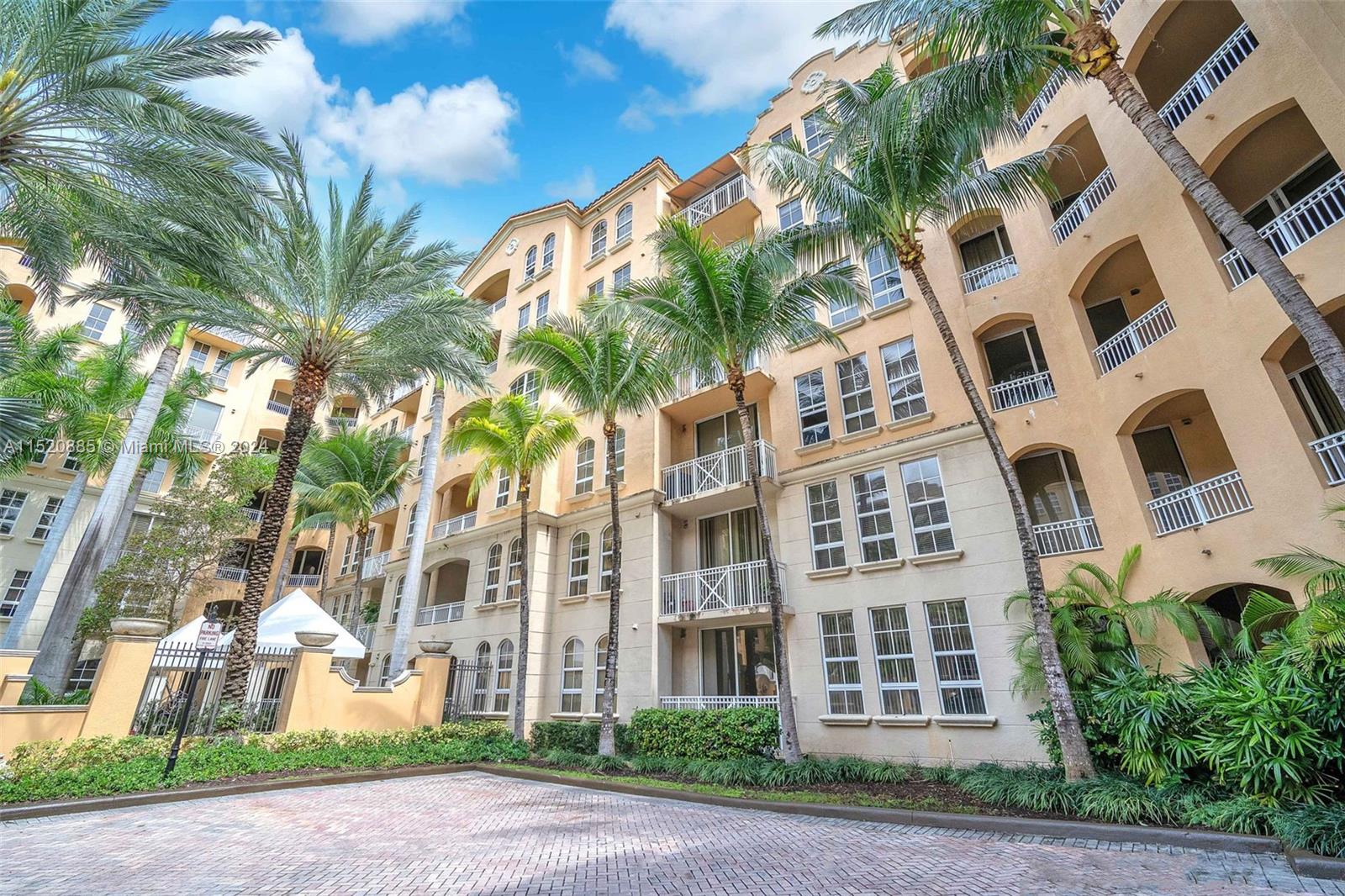 3001 185th St, Aventura, FL, 33180 United States, 1 Bedroom Bedrooms, ,1 BathroomBathrooms,Residential,For Sale,185th St,A11520885
