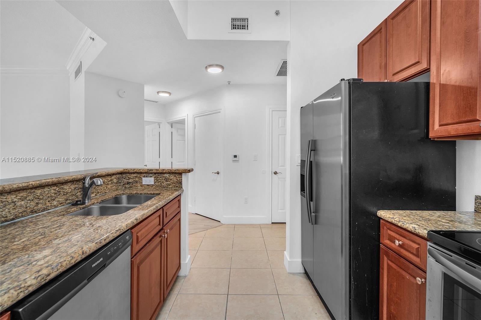 3001 185th St, Aventura, FL, 33180 United States, 1 Bedroom Bedrooms, ,1 BathroomBathrooms,Residential,For Sale,185th St,A11520885