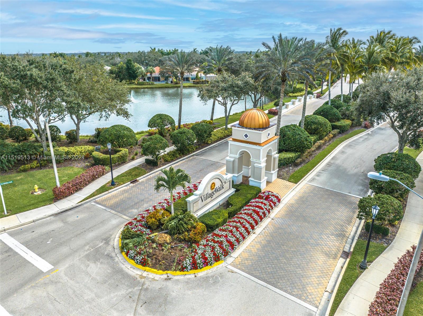 Welcome to VillageWalk Bonita Springs!