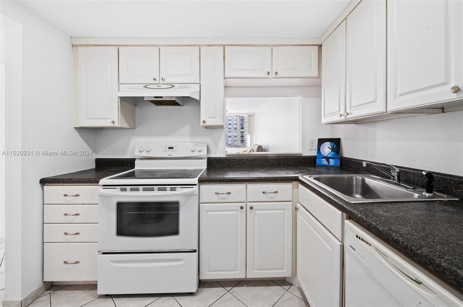 1825 S Ocean Dr 511, Hallandale Beach, Florida 33009, 1 Bedroom Bedrooms, ,1 BathroomBathrooms,Residential,For Sale,1825 S Ocean Dr 511,A11520931