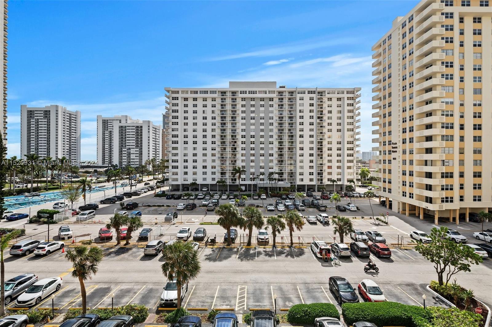 1825 S Ocean Dr 511, Hallandale Beach, Florida 33009, 1 Bedroom Bedrooms, ,1 BathroomBathrooms,Residential,For Sale,1825 S Ocean Dr 511,A11520931