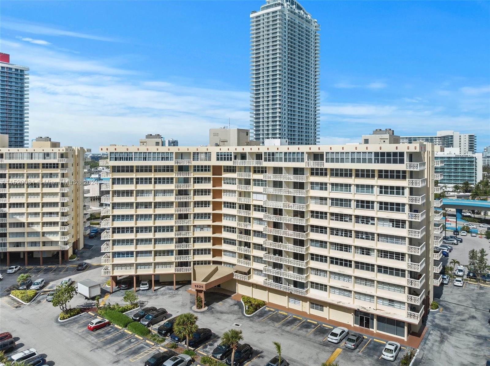 1825 Ocean Dr, Hallandale Beach, FL, 33009 United States, 1 Bedroom Bedrooms, ,1 BathroomBathrooms,Residential,For Sale,Ocean Dr,A11520931