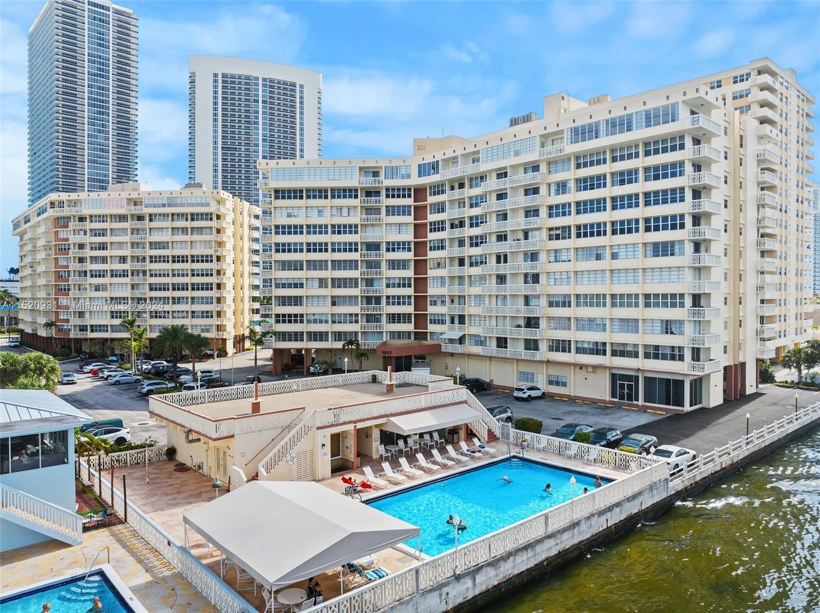 1825 Ocean Dr, Hallandale Beach, FL, 33009 United States, 1 Bedroom Bedrooms, ,1 BathroomBathrooms,Residential,For Sale,Ocean Dr,A11520931