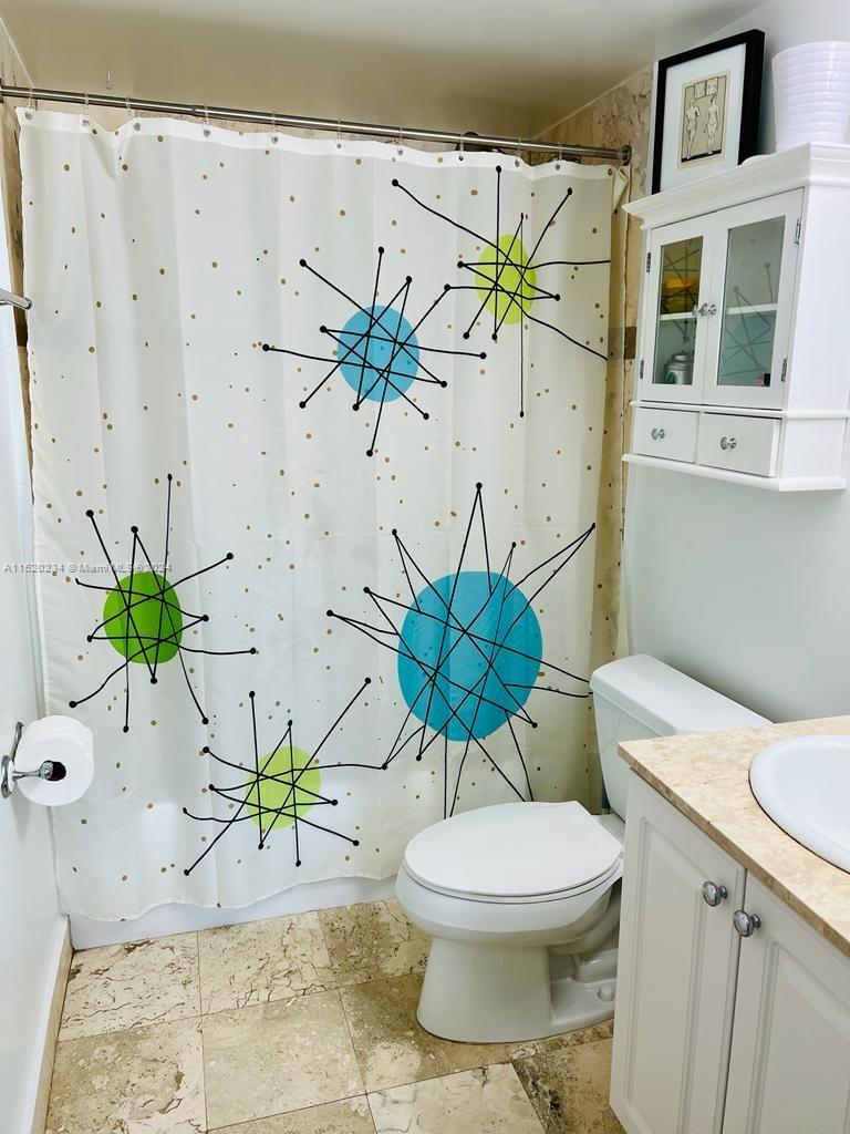 7800 Collins Ave 408, Miami Beach, Florida 33141, 2 Bedrooms Bedrooms, ,2 BathroomsBathrooms,Residentiallease,For Rent,7800 Collins Ave 408,A11520234