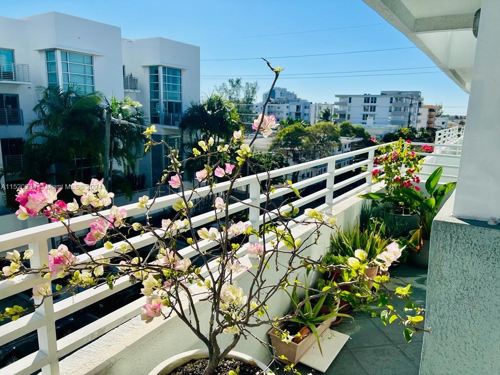 7800 Collins Ave 408, Miami Beach, Florida 33141, 2 Bedrooms Bedrooms, ,2 BathroomsBathrooms,Residentiallease,For Rent,7800 Collins Ave 408,A11520234