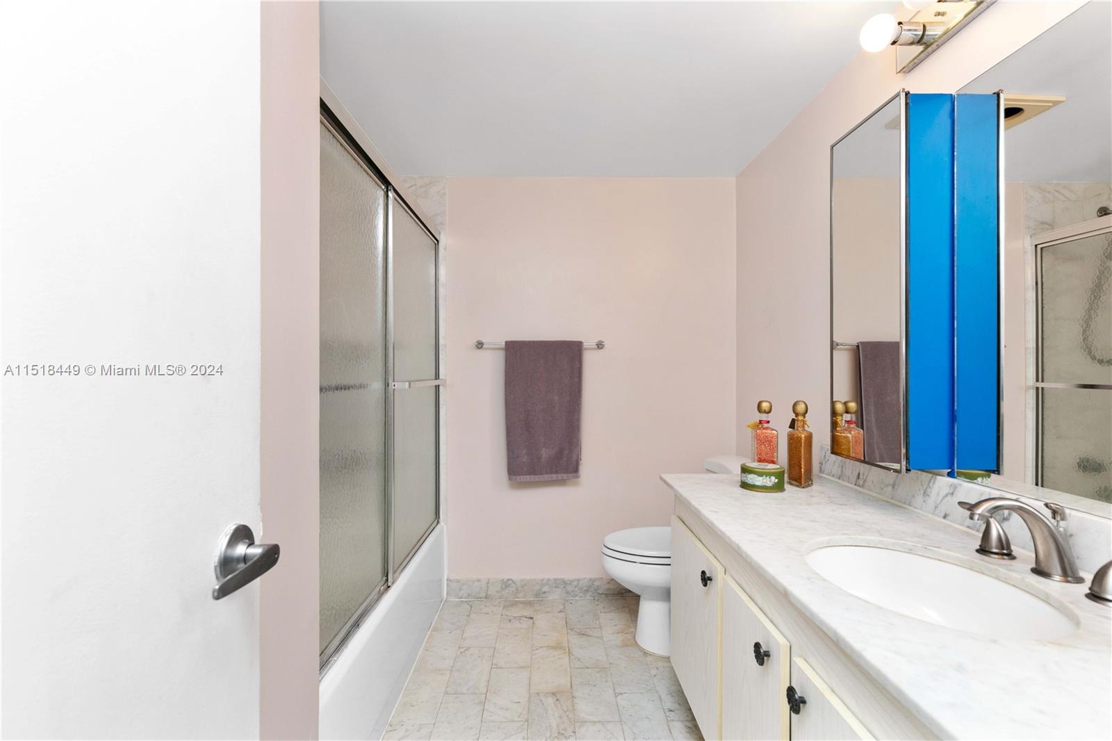 2401 Ocean Dr, Hollywood, FL, 33019 United States, 1 Bedroom Bedrooms, ,1 BathroomBathrooms,Residential,For Sale,Ocean Dr,A11518449