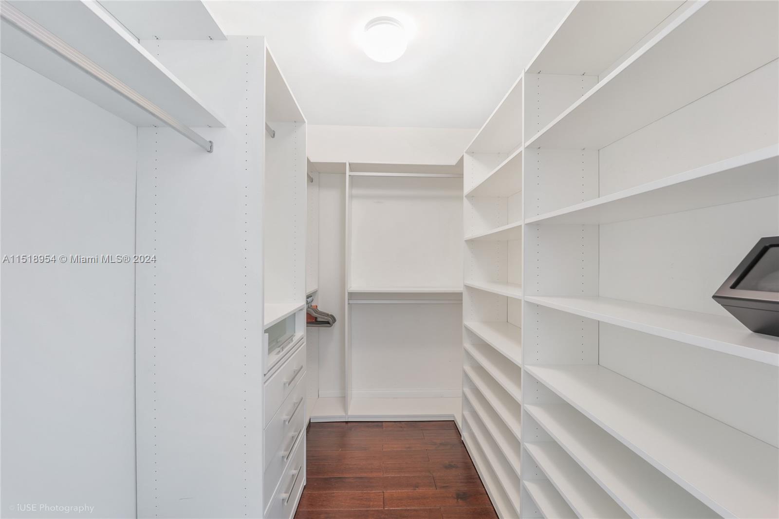 Miami Beach, Florida 33139, 3 Bedrooms Bedrooms, ,3 BathroomsBathrooms,Residentiallease,For Rent,A11518954