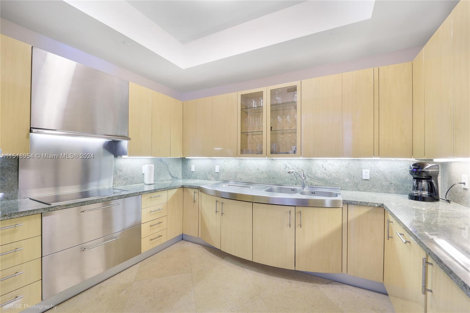 Miami Beach, Florida 33139, 3 Bedrooms Bedrooms, ,3 BathroomsBathrooms,Residentiallease,For Rent,A11518954