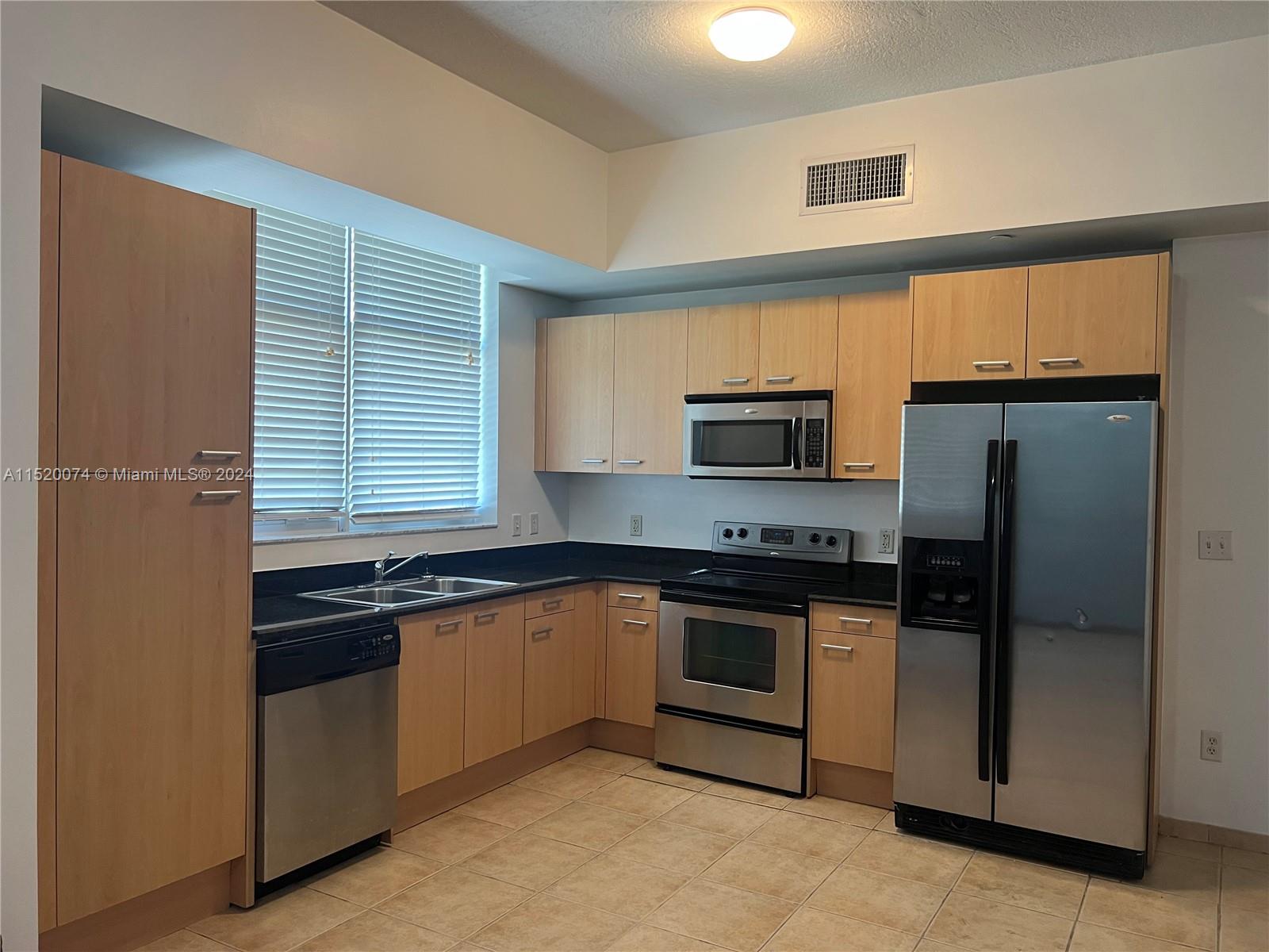 1350 8th, Miami, FL, 33136 United States, 1 Bedroom Bedrooms, ,1 BathroomBathrooms,Residential,For Sale,8th,A11520074