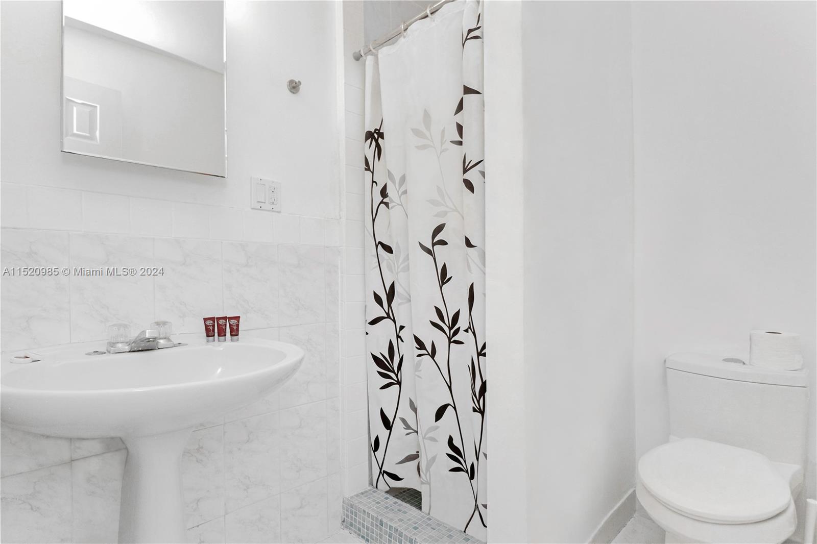 787 NE 87th St, Miami, Florida 33138, 5 Bedrooms Bedrooms, ,4 BathroomsBathrooms,Residentiallease,For Rent,787 NE 87th St,A11520985