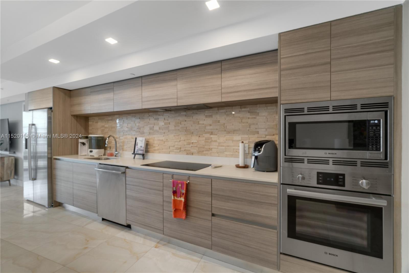 6620 Indian Creek Dr 112, Miami Beach, Florida 33141, 2 Bedrooms Bedrooms, ,2 BathroomsBathrooms,Residential,For Sale,6620 Indian Creek Dr 112,A11520106