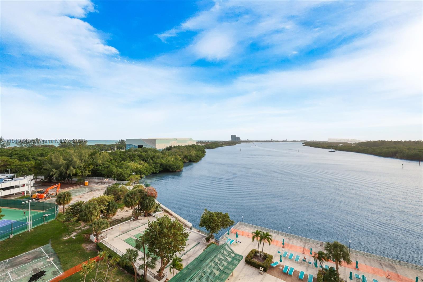 300 Bayview Dr 812, Sunny Isles Beach, Florida 33160, 1 Bedroom Bedrooms, ,1 BathroomBathrooms,Residential,For Sale,300 Bayview Dr 812,A11519849