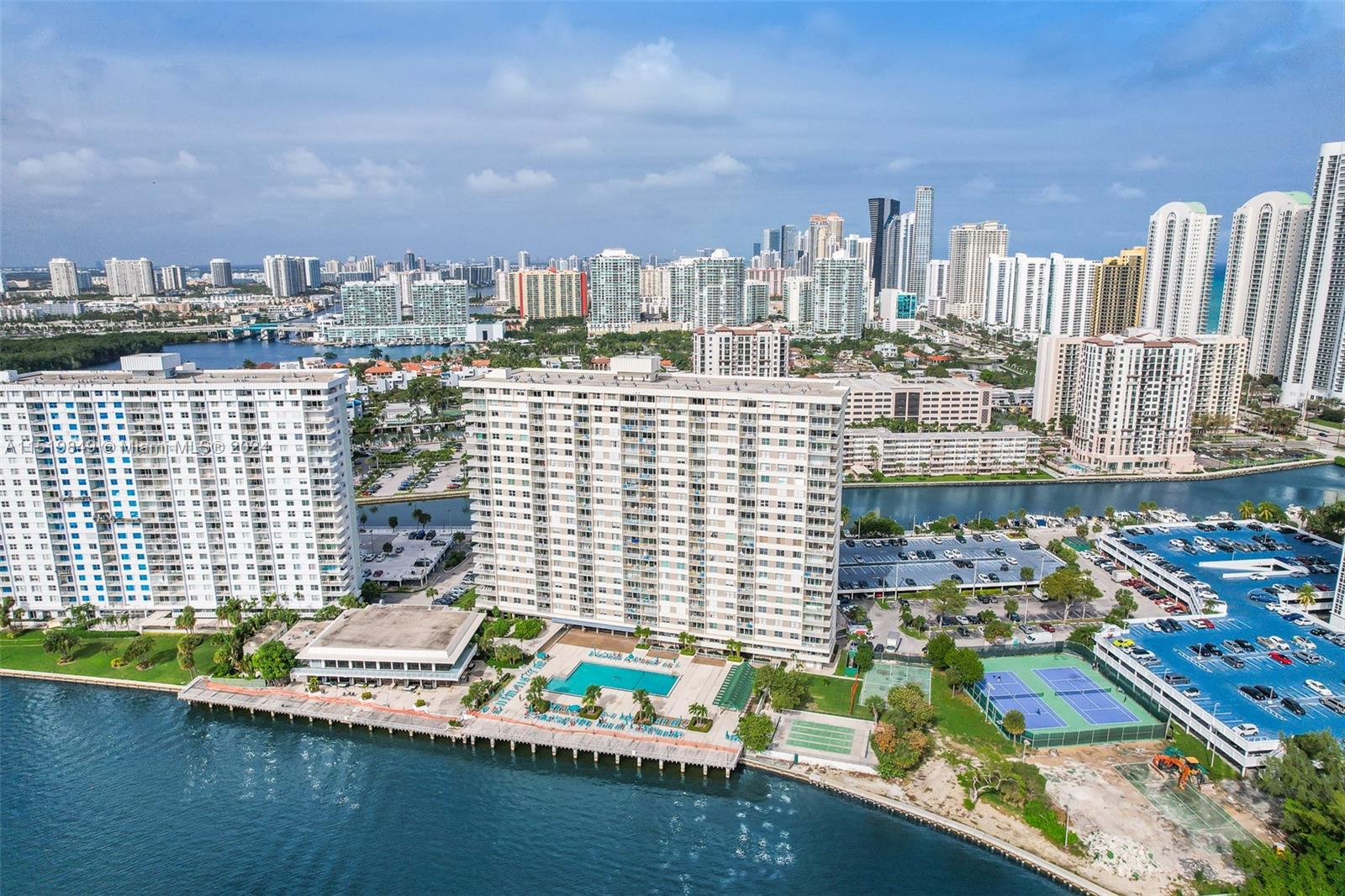 300 Bayview Dr 812, Sunny Isles Beach, Florida 33160, 1 Bedroom Bedrooms, ,1 BathroomBathrooms,Residential,For Sale,300 Bayview Dr 812,A11519849