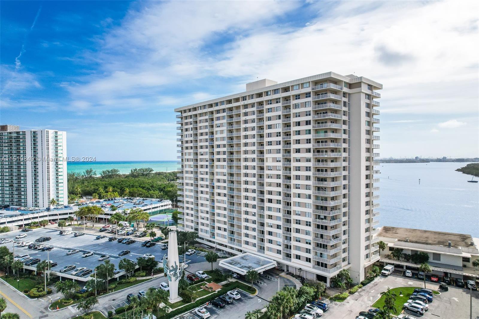 300 Bayview Dr 812, Sunny Isles Beach, Florida 33160, 1 Bedroom Bedrooms, ,1 BathroomBathrooms,Residential,For Sale,300 Bayview Dr 812,A11519849