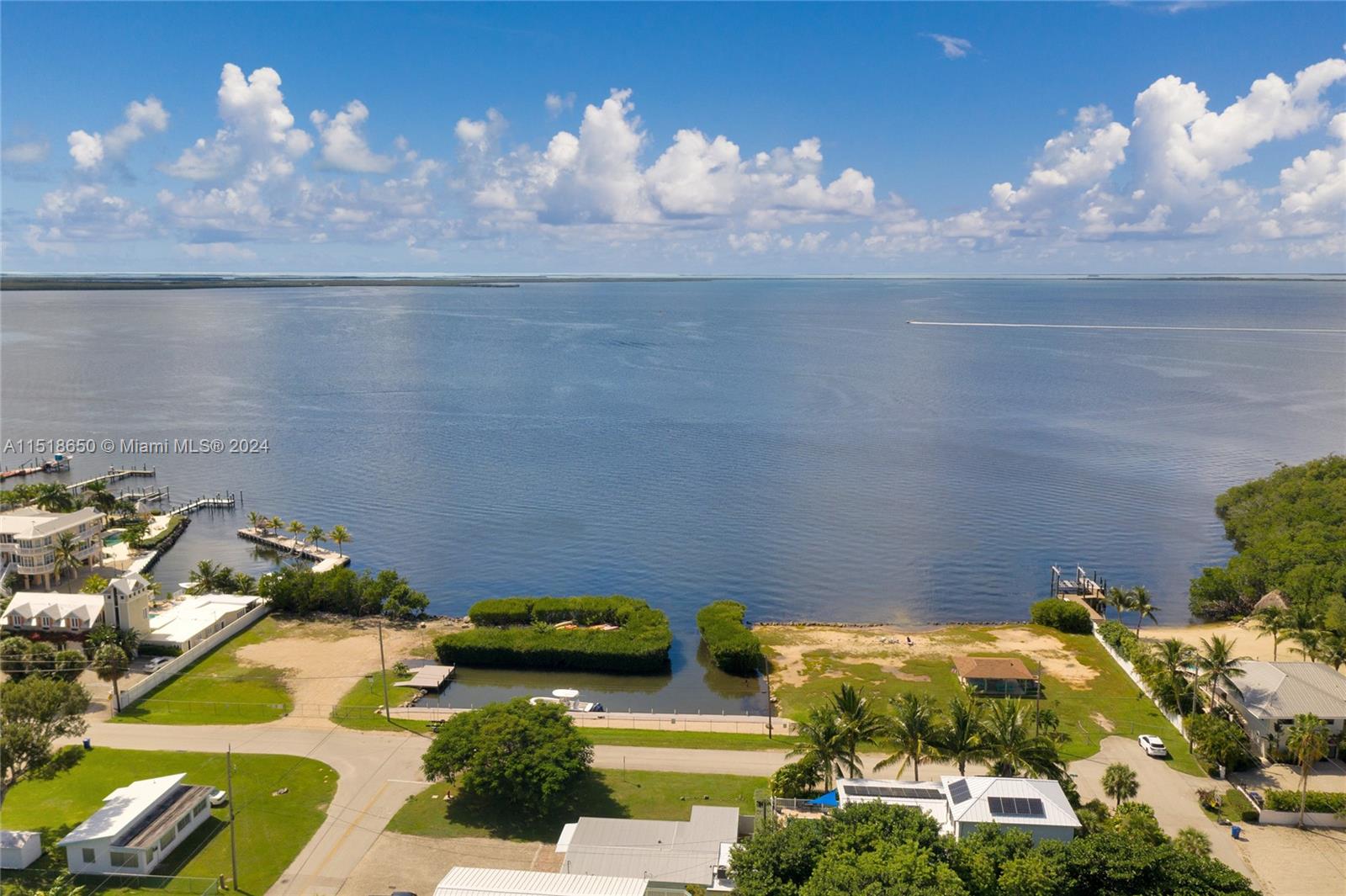 33 Tarpon Ave, Key Largo, FL, 33037 United States, 3 Bedrooms Bedrooms, ,2 BathroomsBathrooms,Residential,For Sale,Tarpon Ave,A11518650