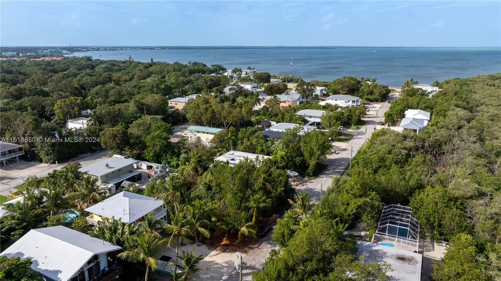 33 Tarpon Ave, Key Largo, FL, 33037 United States, 3 Bedrooms Bedrooms, ,2 BathroomsBathrooms,Residential,For Sale,Tarpon Ave,A11518650